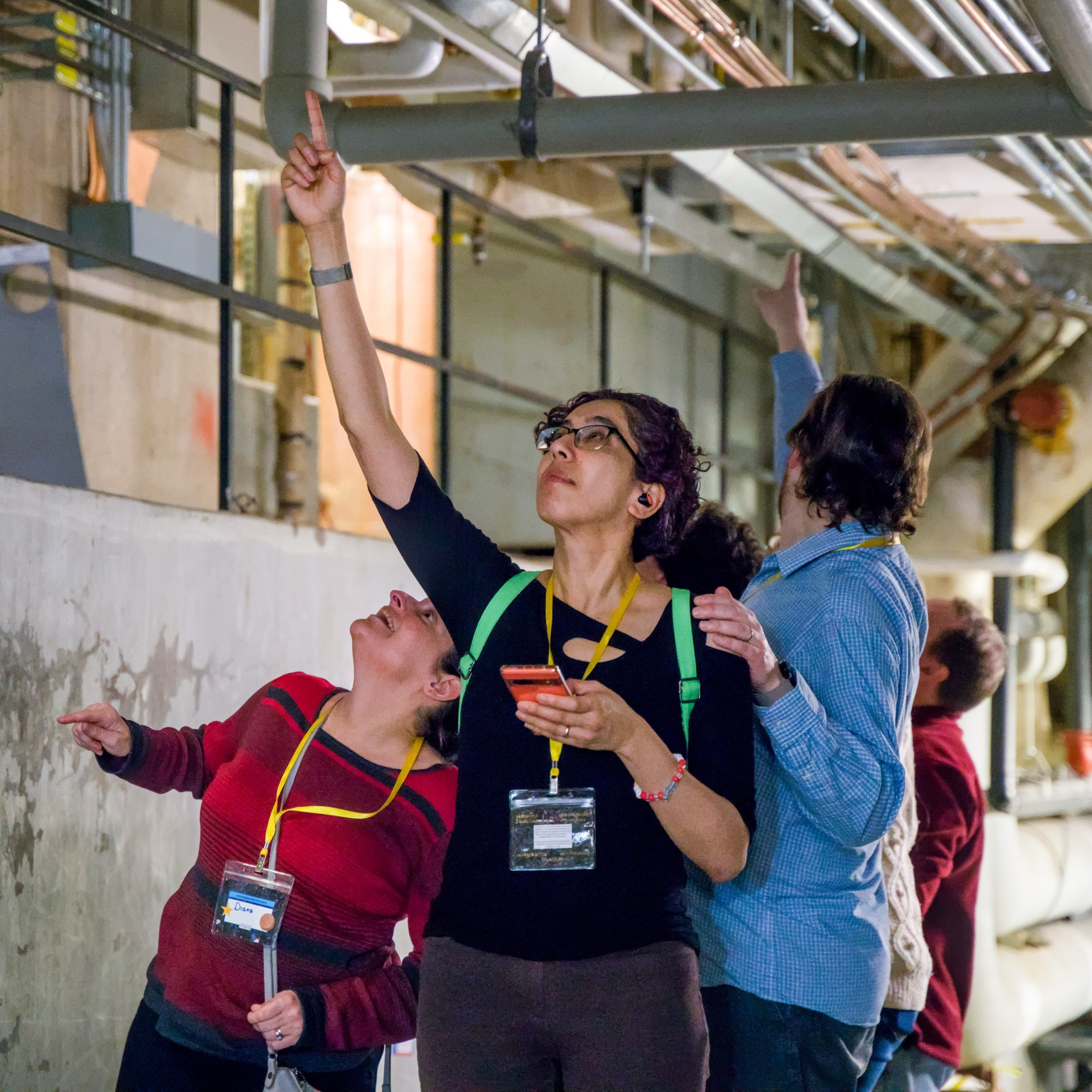 Students in the MIT tunnels look around them for clues.